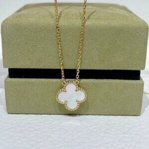 ✅Authentic Van Cleef & Arpels 18K Yellow Gold Necklace